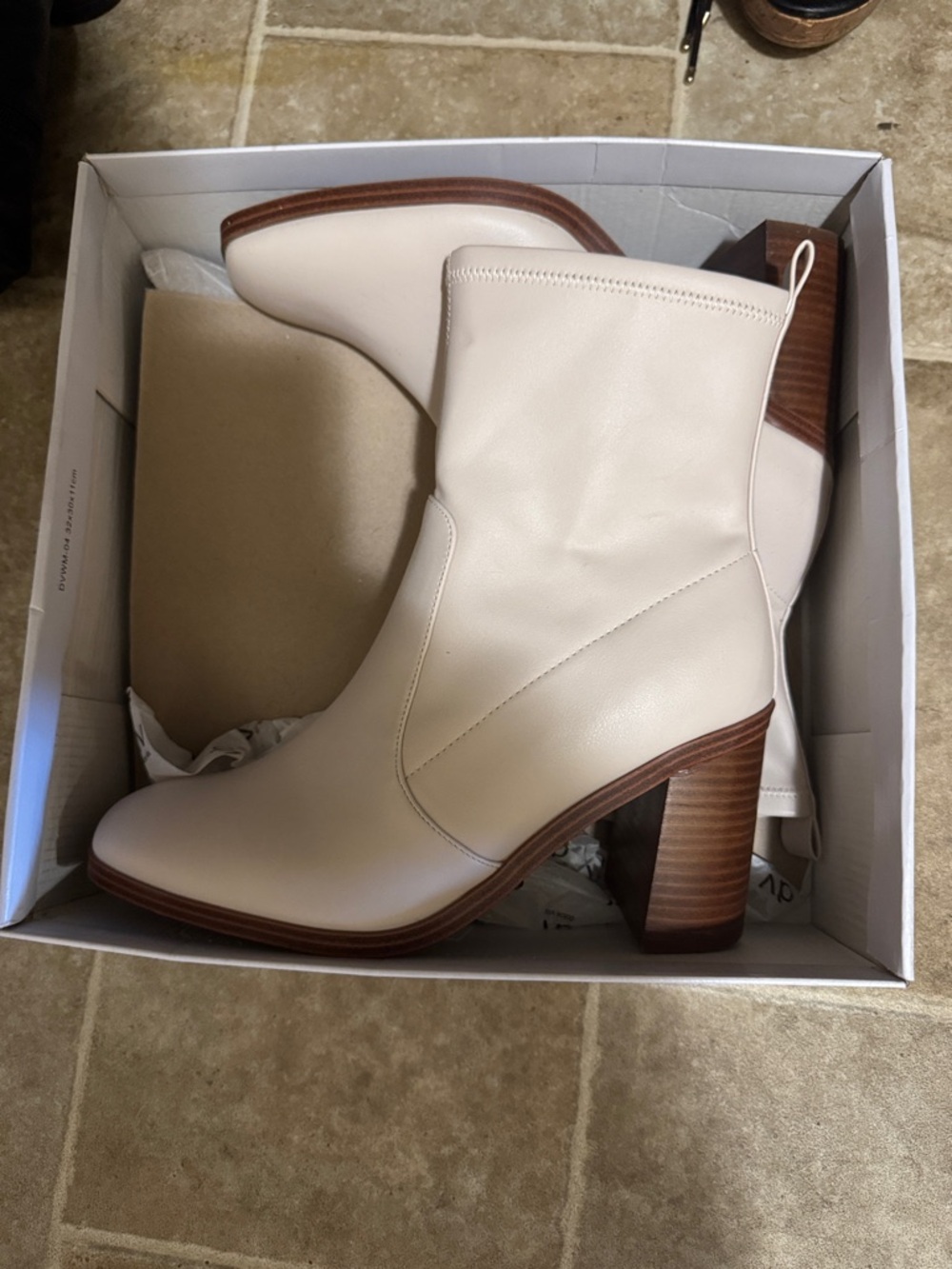 Dolce Vita Cream Mid-Heel Ankle Boots